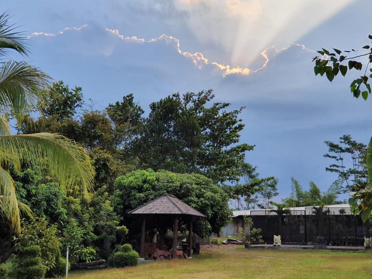 Borobudur Bed & Breakfast Magelang Exterior photo